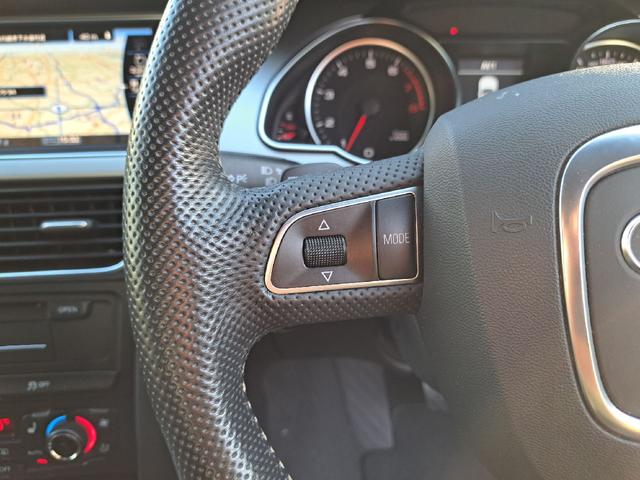 A5スポーツバック 2.0TFSIクワトロ ブラックレザーシート MMIナビ バックカメラ パークトロニックセンサー シートヒーター パワーシート スマートキー 純正18インチアルミホイール クルーズコントロール ETC オートライト(23枚目)