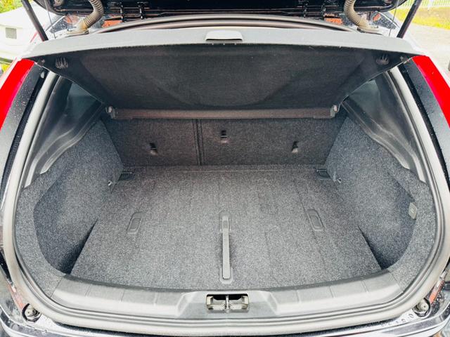 V40 クロスカントリー T4 ノルディック ドライブレコーダー ETC バックカメラ ナビ TV オートクルーズコントロール アルミホイール オートライト HID パワーシート スマートキー 電動格納ミラー シートヒーター AT(19枚目)