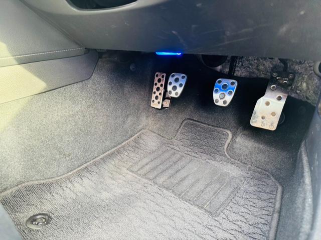 86 GT ナビ オートクルーズコントロール MT オートライト LEDヘッドランプ スマートキー アルミホイール 盗難防止システム 衝突安全ボディ ABS ESC USB エアコン パワーステアリング(9枚目)