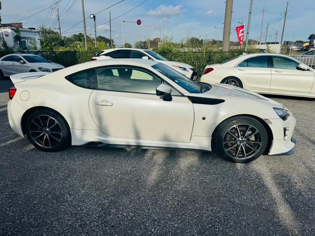 86 GT ナビ オートクルーズコントロール MT オートライト LEDヘッドランプ スマートキー アルミホイール 盗難防止システム 衝突安全ボディ ABS ESC USB エアコン パワーステアリング(13枚目)