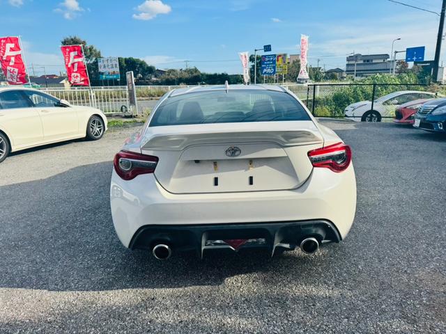 86 GT ナビ オートクルーズコントロール MT オートライト LEDヘッドランプ スマートキー アルミホイール 盗難防止システム 衝突安全ボディ ABS ESC USB エアコン パワーステアリング(15枚目)