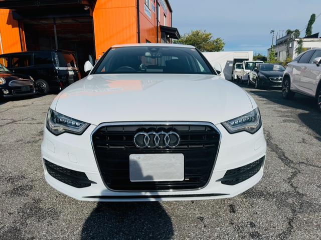 A6 2.0TFSI Sラインパッケージ クリアランスソナー オートクルーズコントロール バックカメラ アルミホイール HID CVT アイドリングストップ 電動格納ミラー 盗難防止システム パワーシート CD ABS ESC エアコン(11枚目)