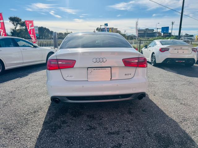 A6 2.0TFSI Sラインパッケージ クリアランスソナー オートクルーズコントロール バックカメラ アルミホイール HID CVT アイドリングストップ 電動格納ミラー 盗難防止システム パワーシート CD ABS ESC エアコン(16枚目)