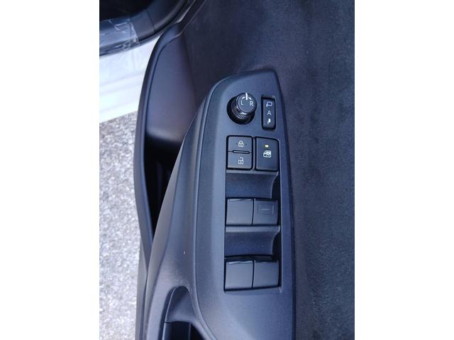 ヤリス ハイブリッドX ETC バックカメラ ナビ オートクルーズコントロール レーンアシスト 衝突被害軽減システム オートマチックハイビーム オートライト キーレスエントリー アイドリングストップ 電動格納ミラー(8枚目)