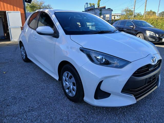 ヤリス ハイブリッドX ETC バックカメラ ナビ オートクルーズコントロール レーンアシスト 衝突被害軽減システム オートマチックハイビーム オートライト キーレスエントリー アイドリングストップ 電動格納ミラー(12枚目)