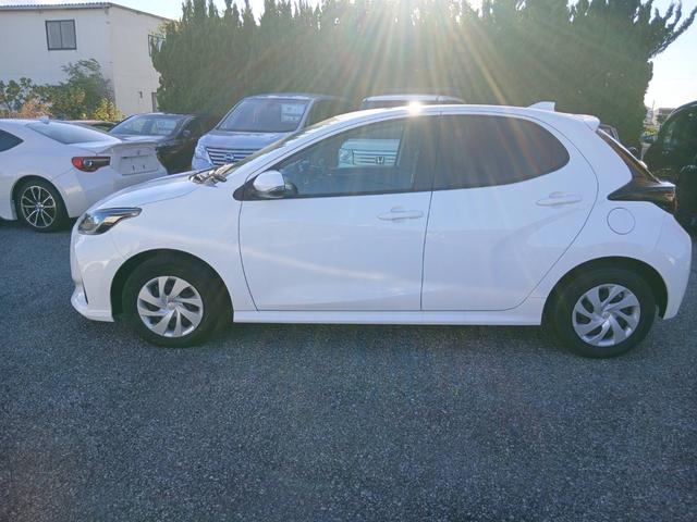 ヤリス ハイブリッドX ETC バックカメラ ナビ オートクルーズコントロール レーンアシスト 衝突被害軽減システム オートマチックハイビーム オートライト キーレスエントリー アイドリングストップ 電動格納ミラー(17枚目)