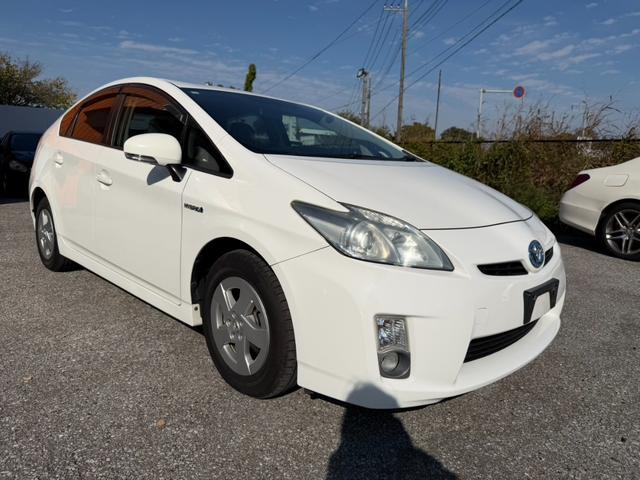 プリウス S ETC バックカメラ ナビ アルミホイール オートライト CVT スマートキー 電動格納ミラー 盗難防止システム ミュージックプレイヤー接続可 衝突安全ボディ ABS ESC エアコン(11枚目)