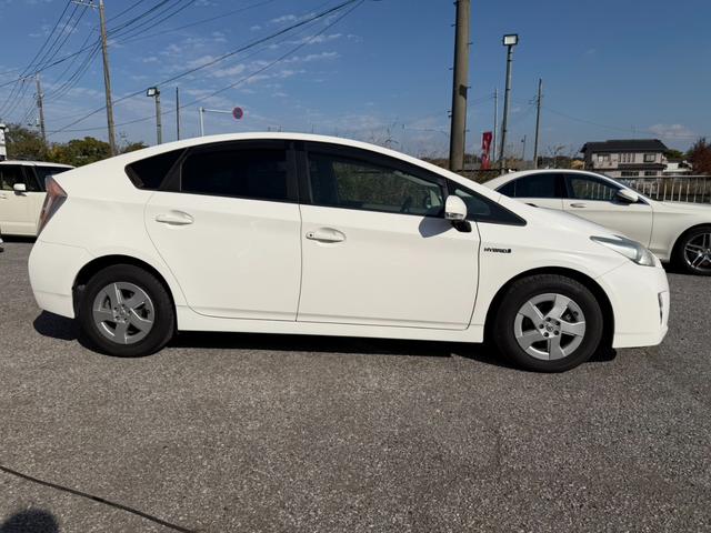 プリウス S ETC バックカメラ ナビ アルミホイール オートライト CVT スマートキー 電動格納ミラー 盗難防止システム ミュージックプレイヤー接続可 衝突安全ボディ ABS ESC エアコン(12枚目)