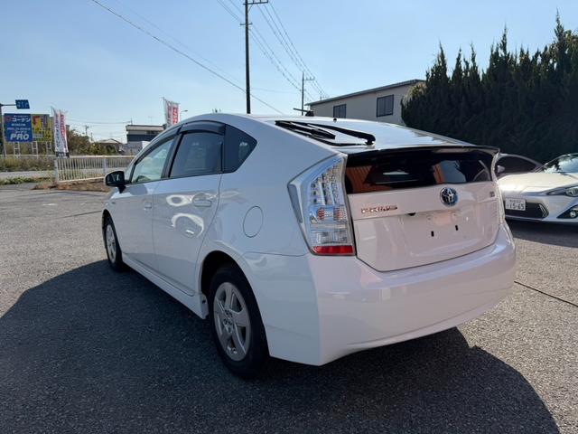 プリウス S ETC バックカメラ ナビ アルミホイール オートライト CVT スマートキー 電動格納ミラー 盗難防止システム ミュージックプレイヤー接続可 衝突安全ボディ ABS ESC エアコン(15枚目)