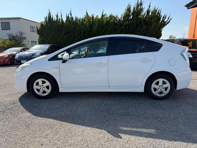 プリウス S ETC バックカメラ ナビ アルミホイール オートライト CVT スマートキー 電動格納ミラー 盗難防止システム ミュージックプレイヤー接続可 衝突安全ボディ ABS ESC エアコン(16枚目)