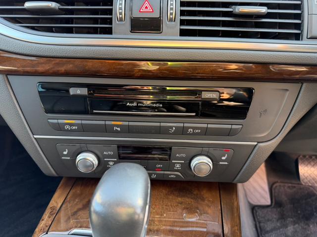 A7スポーツバック 2.0TFSIクワトロ 4WD ドライブレコーダー クリアランスソナー オートクルーズコントロール バックカメラ アルミホイール AT シートヒーター アイドリングストップ 盗難防止システム パワーシート CD ABS(5枚目)