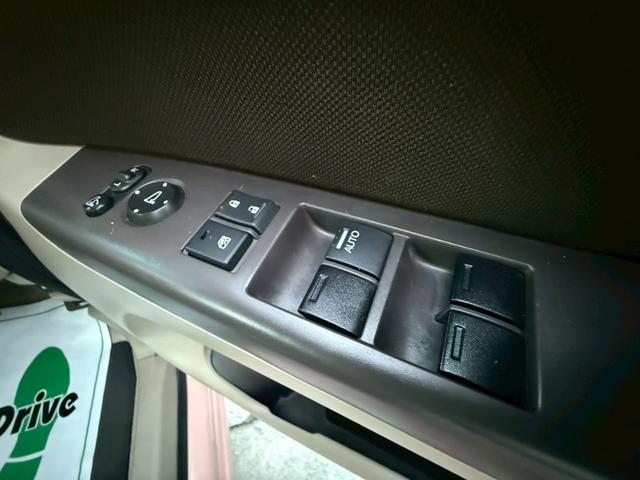 Ｎ－ＢＯＸ Ｇ　ＳＳパッケージ　１年保証　パワスラ　横滑り防止機能　バックカメラ　Ｂｌｕｅｔｏｏｔｈ　新品タイヤ４本　テレビ　ナビ　ＥＴＣ　ロールサンシェード　後期型　１４インチアルミホイール（50枚目）