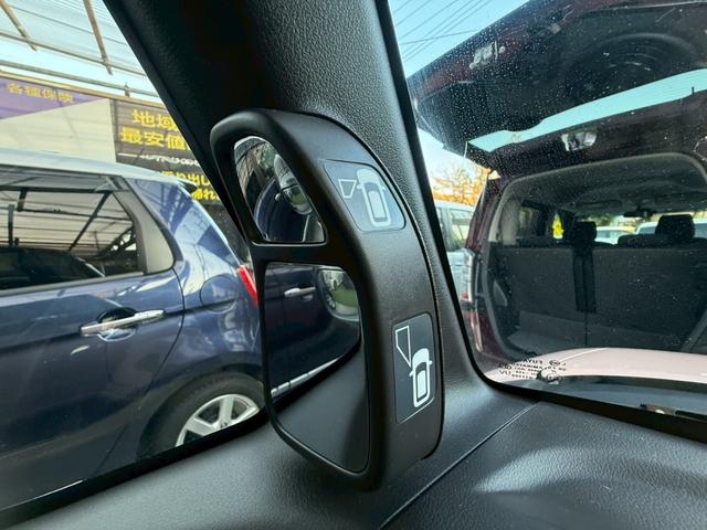 Ｎ－ＢＯＸ Ｇ　ＳＳパッケージ　１年保証　パワスラ　横滑り防止機能　バックカメラ　Ｂｌｕｅｔｏｏｔｈ　新品タイヤ４本　テレビ　ナビ　ＥＴＣ　ロールサンシェード　後期型　１４インチアルミホイール（68枚目）