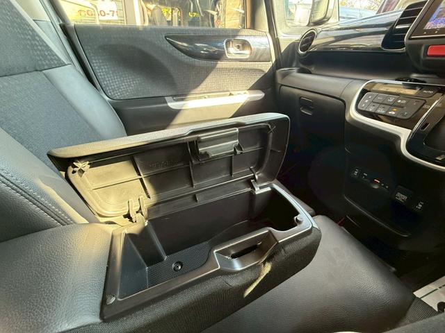 N-BOXカスタム 1年保証 ターボ 両側パワスラ レーダーブレーキ 横滑り防止機能 クルーズコントロール テレビ ナビ Bluetooth バックカメラ ETC HIDヘッドライト(68枚目)