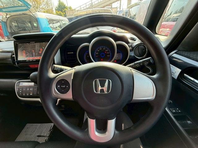 Ｎ－ＢＯＸカスタム Ｇ・Ｌパッケージ　１年保証　パワスラ　１４インチアルミホイール　ＥＴＣ　テレビ　ナビ　Ｂｌｕｅｔｏｏｔｈ　ＨＩＤヘッドライト（62枚目）