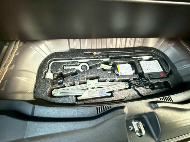 N-BOXカスタム G・Lパッケージ 1年保証 両側パワスラ レーダーブレーキ 横滑り防止機能 バックカメラ テレビ ナビ ETC HIDヘッドライト ロールサンシェード(76枚目)