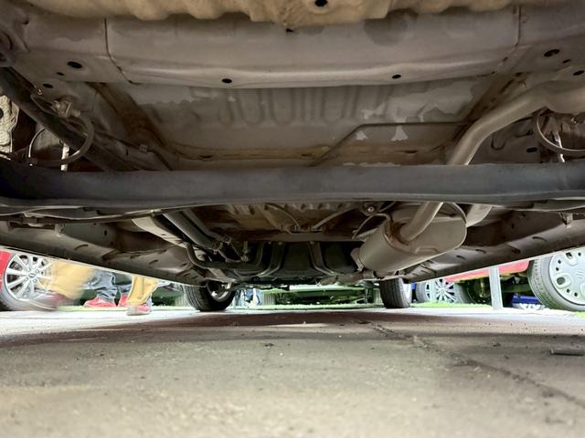 Ｎ－ＢＯＸカスタム Ｇ・Ｌパッケージ　１年保証　両側パワスラ　横滑り防止機能　１４インチアルミホイール　ＨＩＤヘッドライト　バックカメラ　テレビ　ナビ（48枚目）