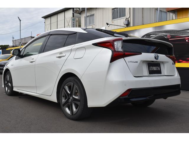 プリウス Sツーリングセレクション 弊社下取り車両プリウスSツーリングセレクションパールホワイトナビ・TV走行中見れます(8枚目)