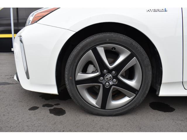 プリウス Sツーリングセレクション 弊社下取り車両プリウスSツーリングセレクションパールホワイトナビ・TV走行中見れます(11枚目)