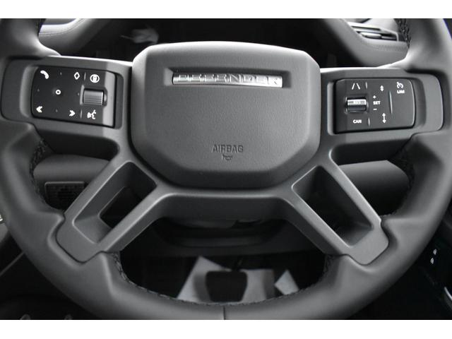 ディフェンダー １１０Ｘ－ダイナミックＳＥ　Ｐ３００　登録済未使用車エアサスペンションＥＸブラックＰＫＧパノラミックサンルーフ１２ウェイ電動シートヒーターコンソールクーラーボックス（19枚目）