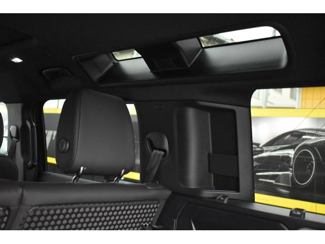 ディフェンダー １１０Ｘ－ダイナミックＳＥ　Ｐ３００　登録済未使用車エアサスペンションＥＸブラックＰＫＧパノラミックサンルーフ１２ウェイ電動シートヒーターコンソールクーラーボックス（47枚目）