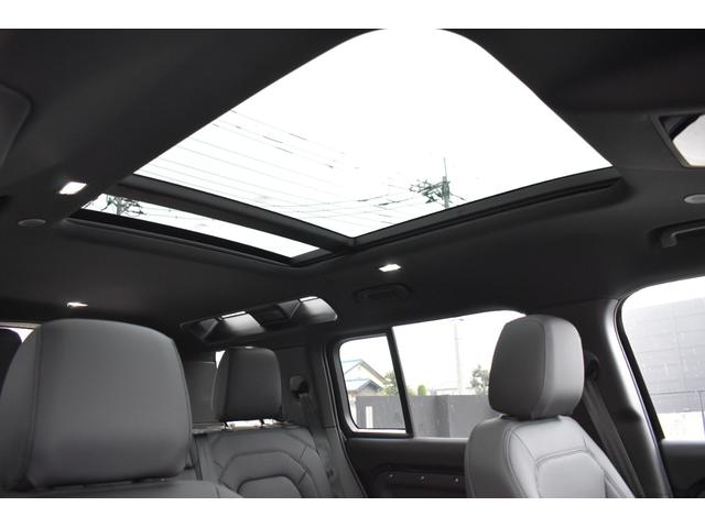 ディフェンダー １１０Ｘ－ダイナミックＳＥ　Ｐ３００　登録済未使用車エアサスペンションＥＸブラックＰＫＧパノラミックサンルーフ１２ウェイ電動シートヒーターコンソールクーラーボックス（57枚目）