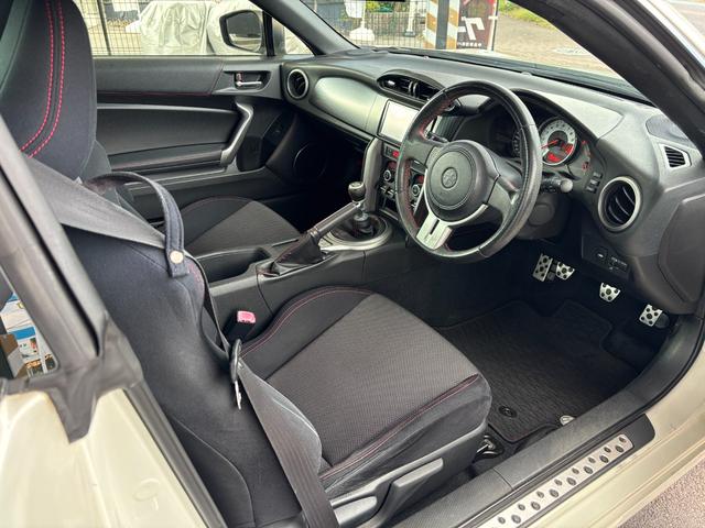 86 GT 6MT 純正ナビ(DTV/Bluetooth/バックカメラ) 純正17inAW 純正マフラー 純正サスペンション スマートキー フォグランプ 電格ミラー オートライト ETC(25枚目)