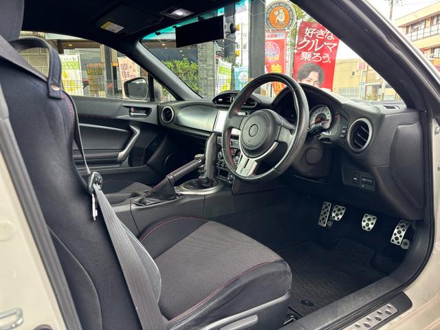 86 GT 6MT 純正ナビ(DTV/Bluetooth/バックカメラ) 純正17inAW 純正マフラー 純正サスペンション スマートキー フォグランプ 電格ミラー オートライト ETC(31枚目)