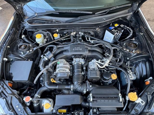 ８６ ＧＴリミテッド　ＴＯＭ’Ｓ　フロントバンパー社外サイドステップＴＲＵＳＴマフラー　ＷＯＲＫ　ＺＥＡＳＴ１９ｉｎＡＷＶａｌｅｎｔｉテール　ＢＬＩＴＺシフトノブ　純正ナビ（Ｂｌｕｅｔｏｏｔｈ／ＴＶ／バックカメラ）　ＥＴＣ（3枚目）