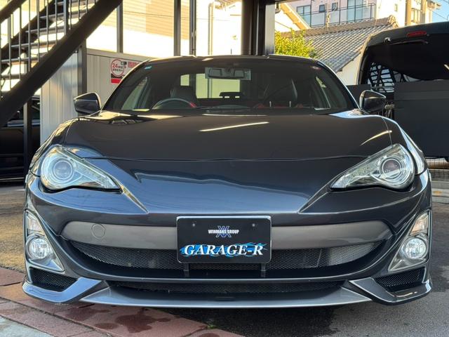 ８６ ＧＴリミテッド　ＴＯＭ’Ｓ　フロントバンパー社外サイドステップＴＲＵＳＴマフラー　ＷＯＲＫ　ＺＥＡＳＴ１９ｉｎＡＷＶａｌｅｎｔｉテール　ＢＬＩＴＺシフトノブ　純正ナビ（Ｂｌｕｅｔｏｏｔｈ／ＴＶ／バックカメラ）　ＥＴＣ（5枚目）