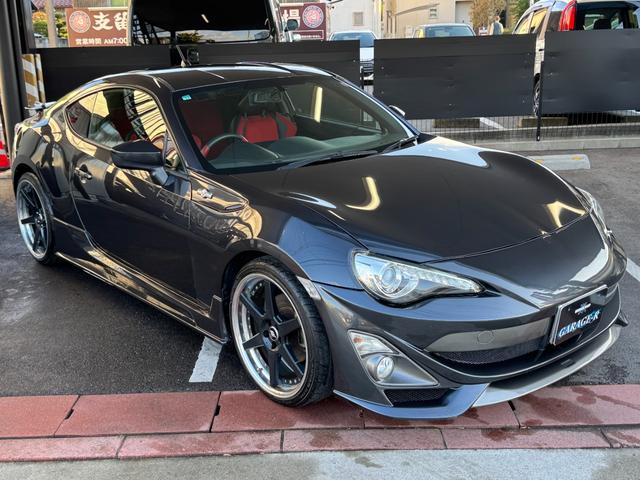 ８６ ＧＴリミテッド　ＴＯＭ’Ｓ　フロントバンパー社外サイドステップＴＲＵＳＴマフラー　ＷＯＲＫ　ＺＥＡＳＴ１９ｉｎＡＷＶａｌｅｎｔｉテール　ＢＬＩＴＺシフトノブ　純正ナビ（Ｂｌｕｅｔｏｏｔｈ／ＴＶ／バックカメラ）　ＥＴＣ（56枚目）