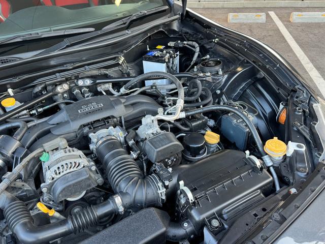 ８６ ＧＴリミテッド　ＴＯＭ’Ｓ　フロントバンパー社外サイドステップＴＲＵＳＴマフラー　ＷＯＲＫ　ＺＥＡＳＴ１９ｉｎＡＷＶａｌｅｎｔｉテール　ＢＬＩＴＺシフトノブ　純正ナビ（Ｂｌｕｅｔｏｏｔｈ／ＴＶ／バックカメラ）　ＥＴＣ（60枚目）