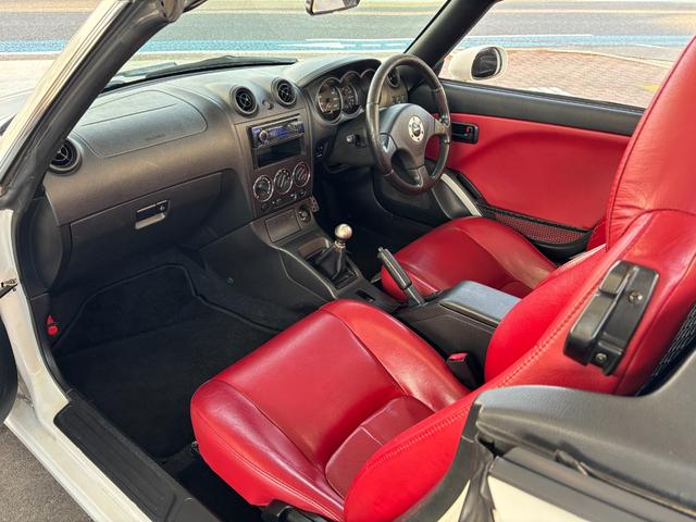 ★赤レザーシート