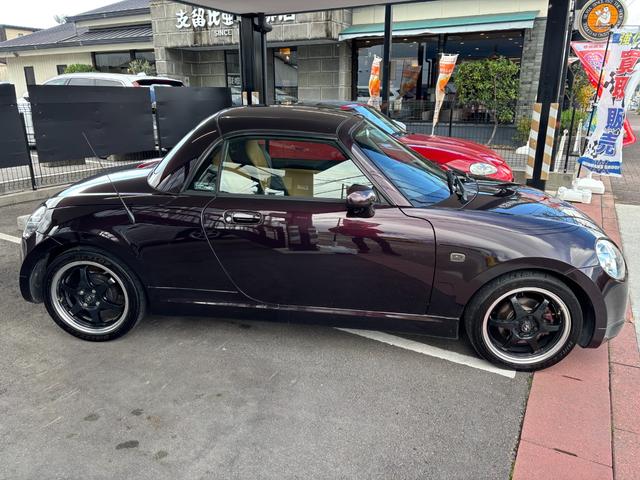 コペン アルティメットエディションIIメモリアル 5MT 純正RECAROシート BLITZマフラー KYBサスペンション pivotマルチゲージ 社外15inAW テイクオフブローオフバルブ カロッツェリアナビ 社外ドラレコ ETC キーレス(6枚目)