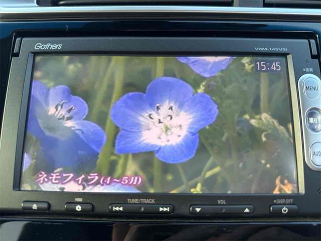 フィットハイブリッド Ｌパッケージ　ハイブリッド　ドライブレコーダー　ＥＴＣ　バックカメラ　ナビ　ＴＶ　オートクルーズコントロール　オートライト　ＬＥＤヘッドランプ　スマートキー　アイドリングストップ　電動格納ミラー　ＡＴ（5枚目）