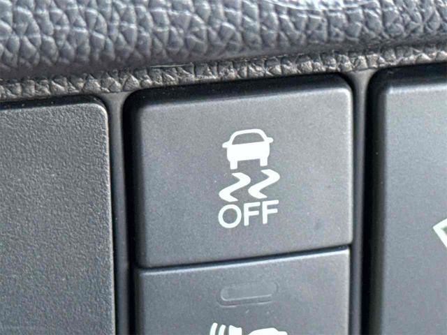 フィットハイブリッド Ｌパッケージ　ハイブリッド　ドライブレコーダー　ＥＴＣ　バックカメラ　ナビ　ＴＶ　オートクルーズコントロール　オートライト　ＬＥＤヘッドランプ　スマートキー　アイドリングストップ　電動格納ミラー　ＡＴ（10枚目）