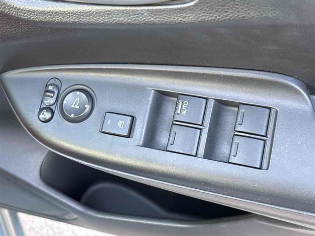 フィットハイブリッド Ｌパッケージ　ハイブリッド　ドライブレコーダー　ＥＴＣ　バックカメラ　ナビ　ＴＶ　オートクルーズコントロール　オートライト　ＬＥＤヘッドランプ　スマートキー　アイドリングストップ　電動格納ミラー　ＡＴ（11枚目）