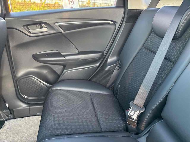 フィットハイブリッド Ｌパッケージ　ハイブリッド　ドライブレコーダー　ＥＴＣ　バックカメラ　ナビ　ＴＶ　オートクルーズコントロール　オートライト　ＬＥＤヘッドランプ　スマートキー　アイドリングストップ　電動格納ミラー　ＡＴ（29枚目）