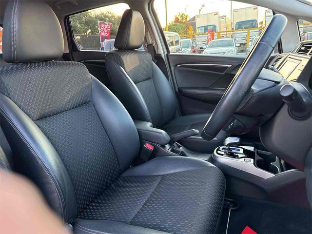 フィットハイブリッド Ｌパッケージ　ハイブリッド　ドライブレコーダー　ＥＴＣ　バックカメラ　ナビ　ＴＶ　オートクルーズコントロール　オートライト　ＬＥＤヘッドランプ　スマートキー　アイドリングストップ　電動格納ミラー　ＡＴ（41枚目）