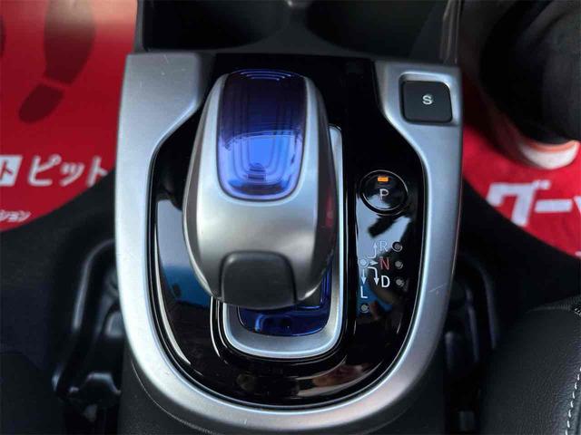 フィットハイブリッド Ｌパッケージ　ハイブリッド　ドライブレコーダー　ＥＴＣ　バックカメラ　ナビ　ＴＶ　オートクルーズコントロール　オートライト　ＬＥＤヘッドランプ　スマートキー　アイドリングストップ　電動格納ミラー　ＡＴ（45枚目）