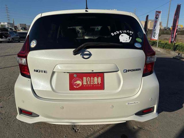ノート ｅ－パワー　Ｘ　Ｖセレクション　ドライブレコーダー　ＥＴＣ　全周囲カメラ　ナビ　ＴＶ　クリアランスソナー　レーンアシスト　衝突被害軽減システム　アルミホイール　オートライト　ＬＥＤヘッドランプ　スマートキー　アイドリングストップ（17枚目）