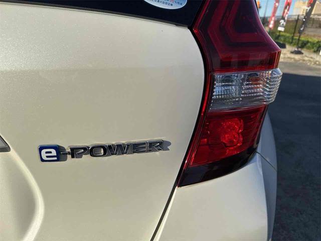 ノート ｅ－パワー　Ｘ　Ｖセレクション　ドライブレコーダー　ＥＴＣ　全周囲カメラ　ナビ　ＴＶ　クリアランスソナー　レーンアシスト　衝突被害軽減システム　アルミホイール　オートライト　ＬＥＤヘッドランプ　スマートキー　アイドリングストップ（26枚目）