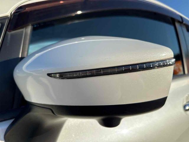 ノート ｅ－パワー　Ｘ　Ｖセレクション　ドライブレコーダー　ＥＴＣ　全周囲カメラ　ナビ　ＴＶ　クリアランスソナー　レーンアシスト　衝突被害軽減システム　アルミホイール　オートライト　ＬＥＤヘッドランプ　スマートキー　アイドリングストップ（34枚目）