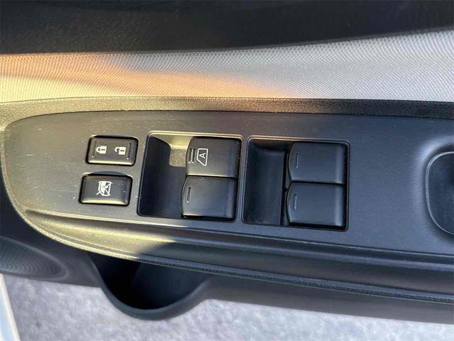 ノート ｅ－パワー　Ｘ　Ｖセレクション　ドライブレコーダー　ＥＴＣ　全周囲カメラ　ナビ　ＴＶ　クリアランスソナー　レーンアシスト　衝突被害軽減システム　アルミホイール　オートライト　ＬＥＤヘッドランプ　スマートキー　アイドリングストップ（38枚目）