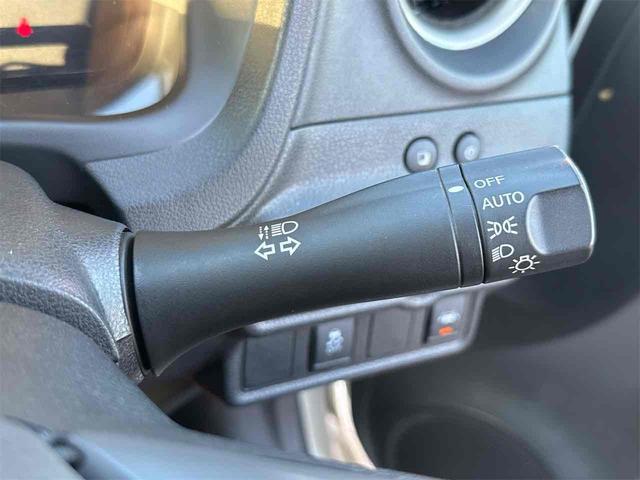 ノート ｅ－パワー　Ｘ　Ｖセレクション　ドライブレコーダー　ＥＴＣ　全周囲カメラ　ナビ　ＴＶ　クリアランスソナー　レーンアシスト　衝突被害軽減システム　アルミホイール　オートライト　ＬＥＤヘッドランプ　スマートキー　アイドリングストップ（54枚目）