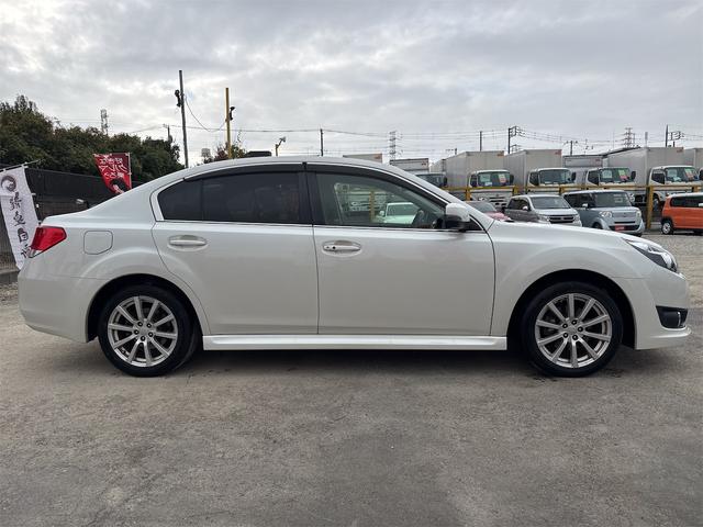 レガシィＢ４ ２．５ｉアイサイトＢスポーツ　４ＷＤ　ＥＴＣ　レーンアシスト　オートクルーズコントロール　衝突被害軽減システム　バックカメラ　ナビ　ＴＶ　アルミホイール　オートライト　ＣＶＴ　スマートキー　電動格納ミラー　盗難防止システム（13枚目）