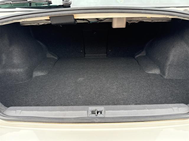 レガシィＢ４ ２．５ｉアイサイトＢスポーツ　４ＷＤ　ＥＴＣ　レーンアシスト　オートクルーズコントロール　衝突被害軽減システム　バックカメラ　ナビ　ＴＶ　アルミホイール　オートライト　ＣＶＴ　スマートキー　電動格納ミラー　盗難防止システム（18枚目）