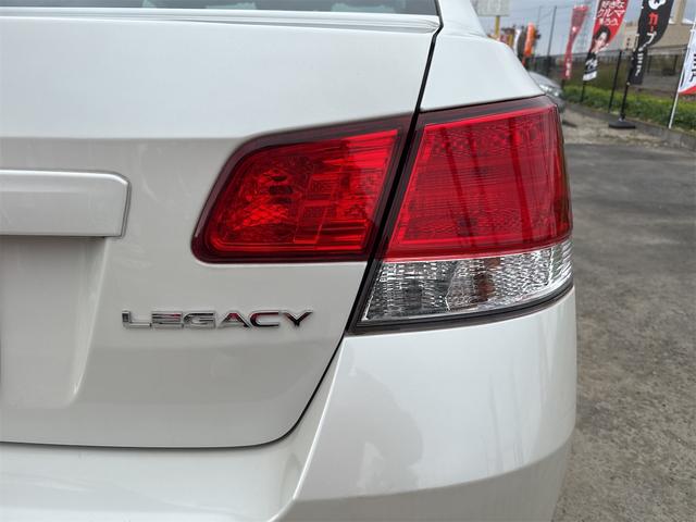 レガシィＢ４ ２．５ｉアイサイトＢスポーツ　４ＷＤ　ＥＴＣ　レーンアシスト　オートクルーズコントロール　衝突被害軽減システム　バックカメラ　ナビ　ＴＶ　アルミホイール　オートライト　ＣＶＴ　スマートキー　電動格納ミラー　盗難防止システム（30枚目）