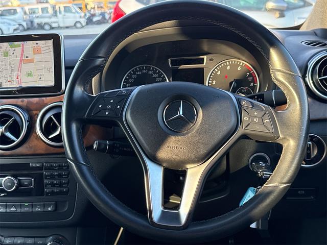 ハンドルの状態が悪いと運転に集中できませんよね。こちらの車、お気軽にお問い合わせください。