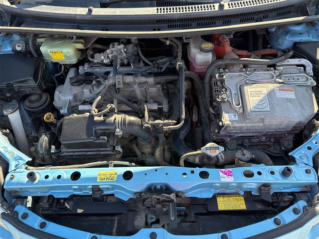 アクア Ｓ　ＥＴＣ　ナビ　ＴＶ　クリアランスソナー　オートライト　スマートキー　電動格納ミラー　ＣＶＴ　衝突安全ボディ　ＡＢＳ　ＥＳＣ　エアコン　パワーステアリング　パワーウィンドウ（19枚目）